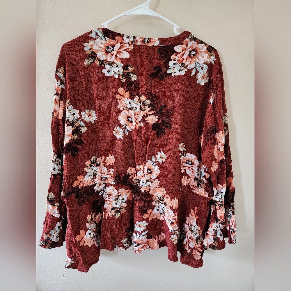 Maurices Flowy Blouse (XXL) - Picture 2 of 4